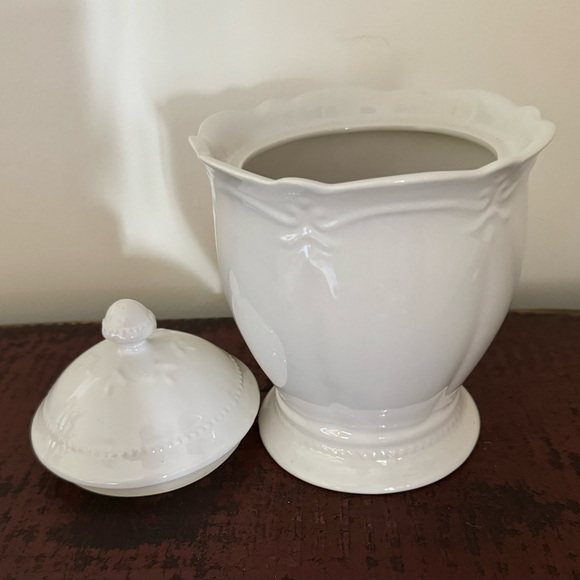 ❌SOLD❌ NWOT, Southern Living “Gallery" Canister/Cookie/Candy Jar - Picture 7 of 9